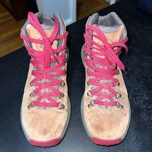 Danner Dannerdry Women's Lace Up Hiking Boots in Brown and Red Size 9-1/2 (42)
